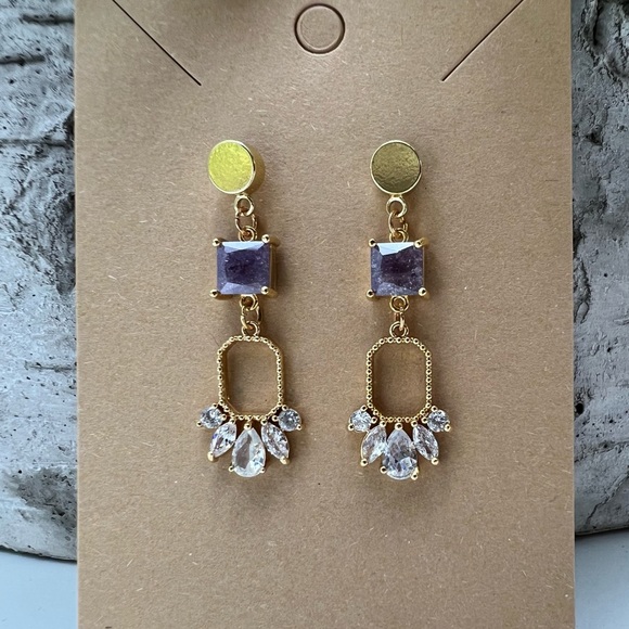 Elegant Dainty & Delicate Gold Earrings for Woman - Classic Stylish Earrings - Picture 4 of 9